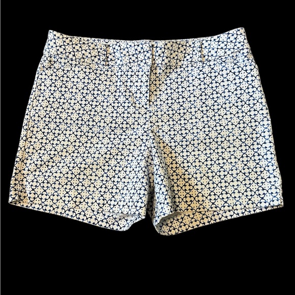 The Limited 2-Toned Blue & White Pattern Women’s  High Rise Shorts Size 14. - Picture 1 of 9